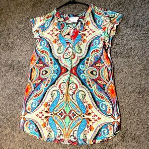 Freshly Blouse with beautiful colors. Size XXS. Brand Van Heusen. Worn twice.